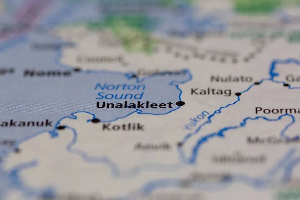 Close-up of Unalakleet, Alaska on map.